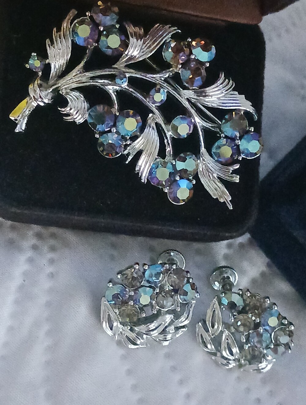 Lisner Vintage Silver-Tone Aurora Borealis Set